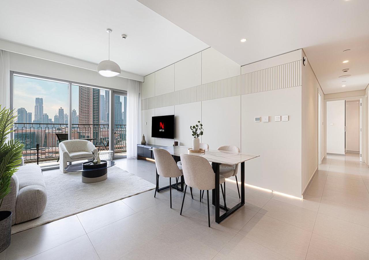 Full Burj Khalifa View - Opposite Mall Access - 8 Min Walk To Mall & Fountain - Luxury 2br Apartment Dubai