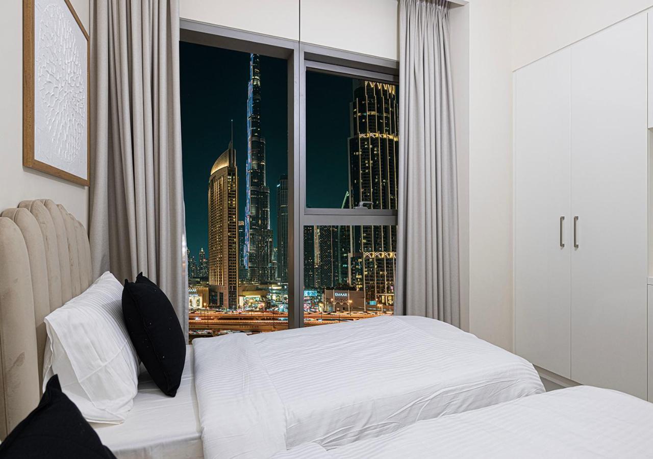 Full Burj Khalifa View - Opposite Mall Access - 8 Min Walk To Mall & Fountain - Luxury 2br * Dubai