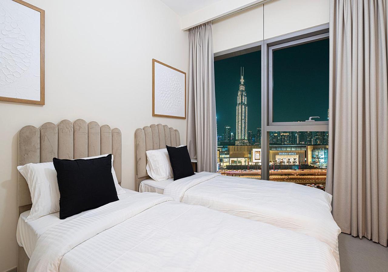 Full Burj Khalifa View - Opposite Mall Access - 8 Min Walk To Mall & Fountain - Luxury 2br
