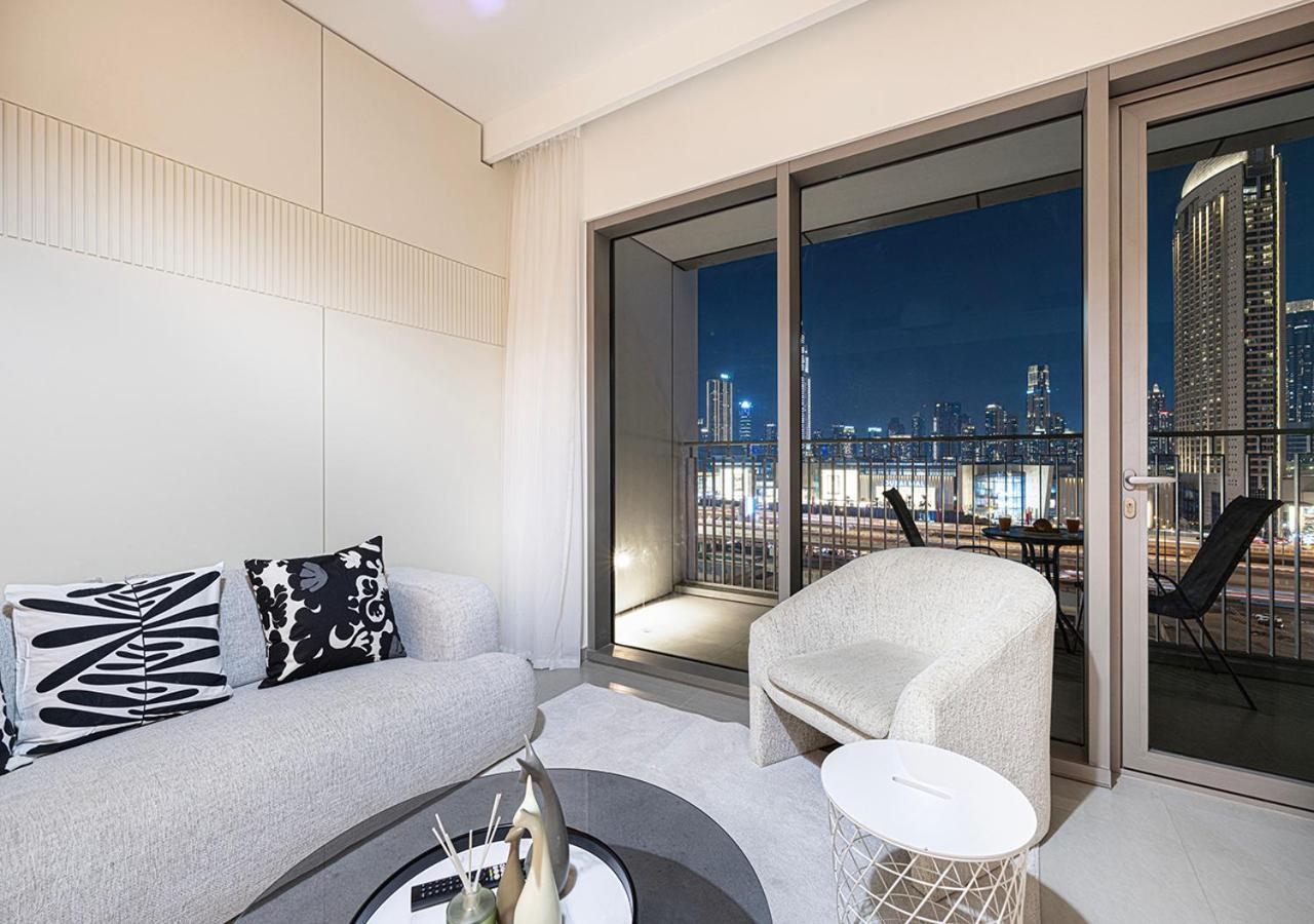 Full Burj Khalifa View - Opposite Mall Access - 8 Min Walk To Mall & Fountain - Luxury 2br Apartment Dubai