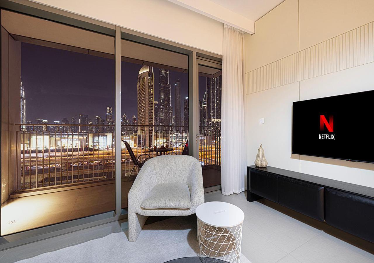 Full Burj Khalifa View - Opposite Mall Access - 8 Min Walk To Mall & Fountain - Luxury 2br * Dubai