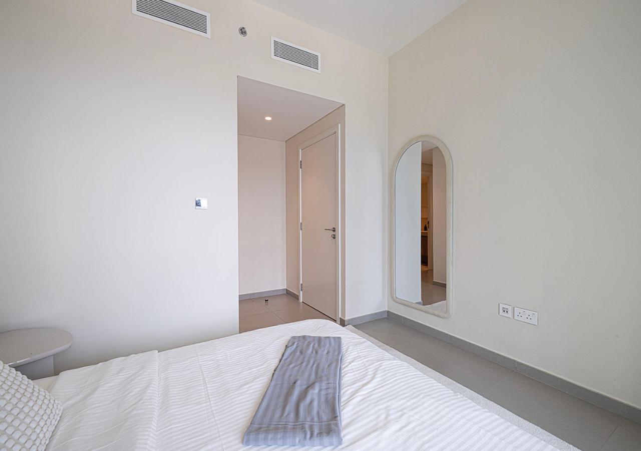 Apartment Full Burj Khalifa View - Opposite Mall Access - 8 Min Walk To Mall & Fountain - Luxury 2br *