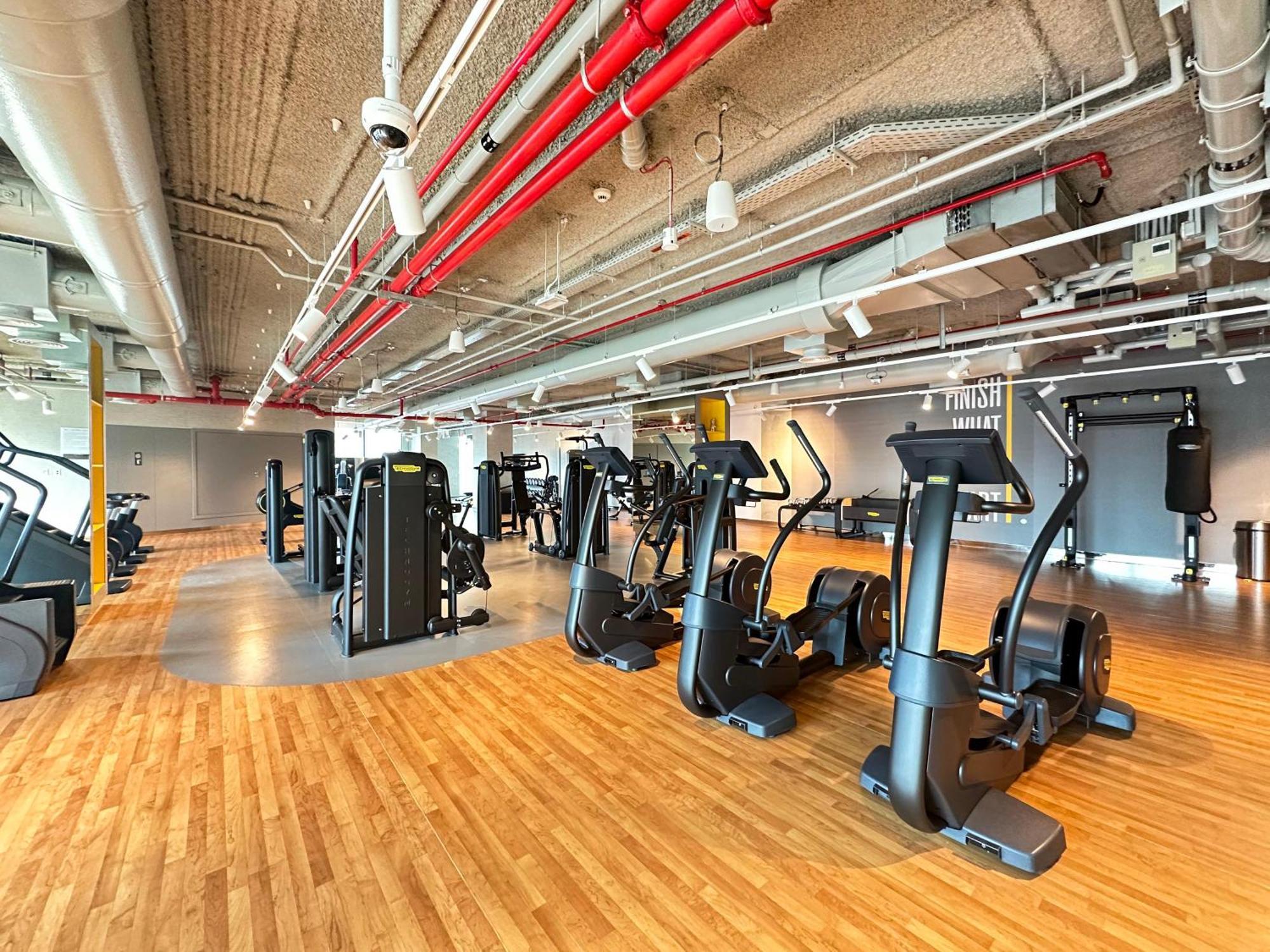 Apartment Full Burj Khalifa View - Opposite Mall Access - 8 Min Walk To Mall & Fountain - Luxury 2br